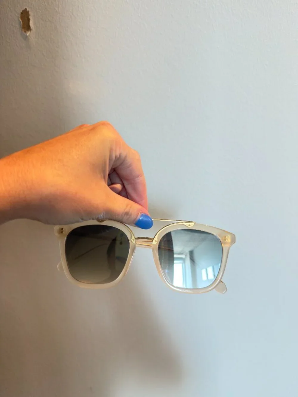 Krewe Coliseum Blonde 18K Mirrored Sunglasses w/ Case